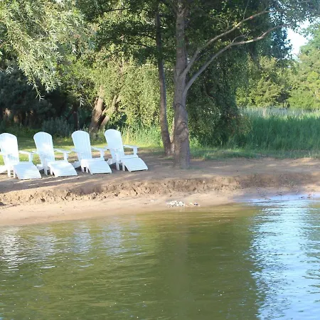 Ferienhaus Am Achterwasser In Luetow 別荘 Lütow